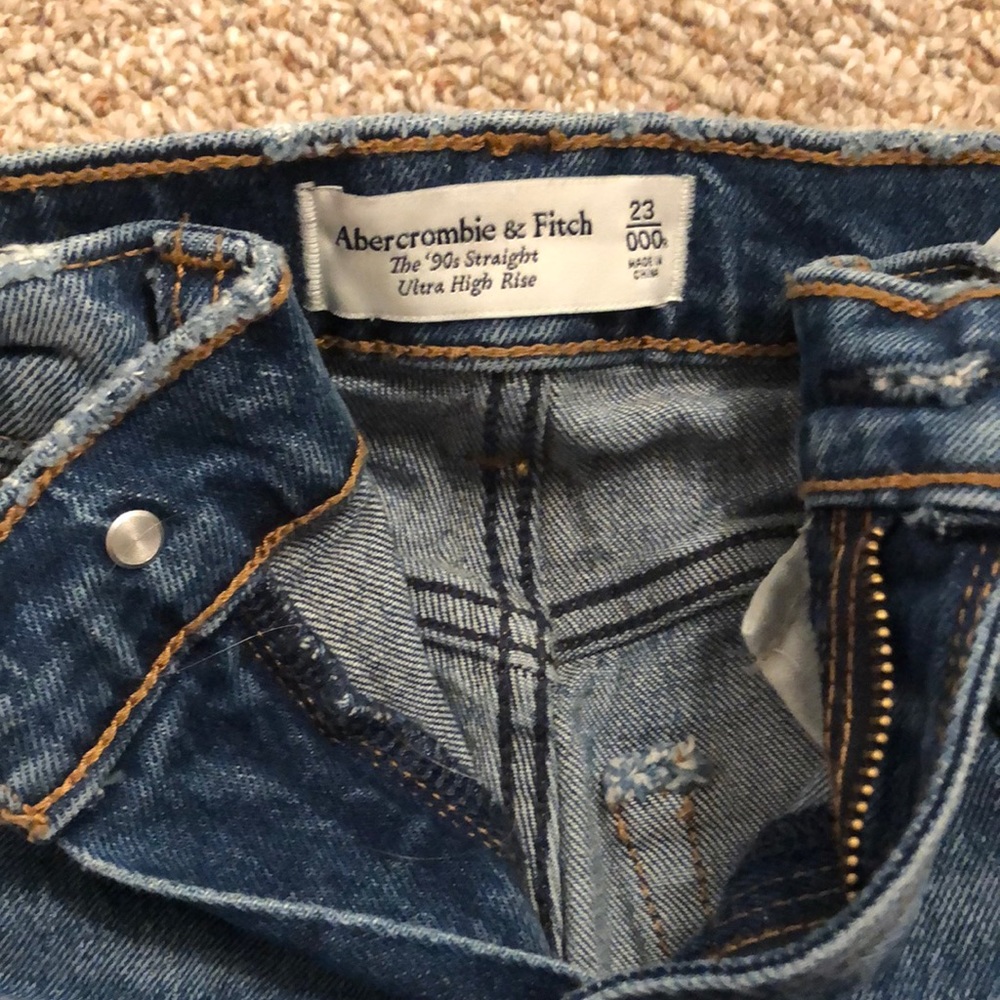 Abercrombie 90s straight ultra high rise.